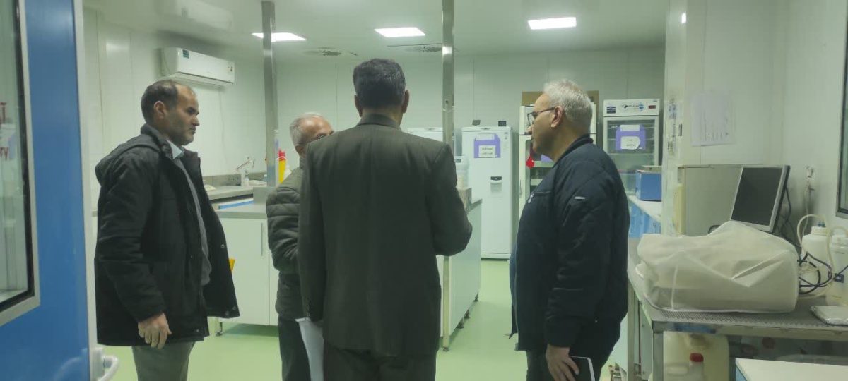 بازدید معاون محترم سلامت ادارهکل دامپزشکی خراسان رضوی از روند احداث کلینروم تولید واکسنهای آنتروتوکسومی توکسوئیدی