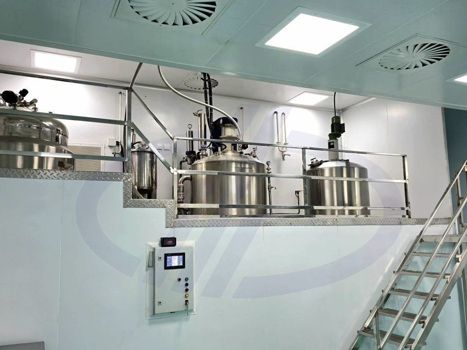 افتتاح خط جدید تولید واکسن قانقاریا در شعبه مشهد موسسه رازی در فضاي clean room و به روش توليد اتوماتيک فرمانتوري